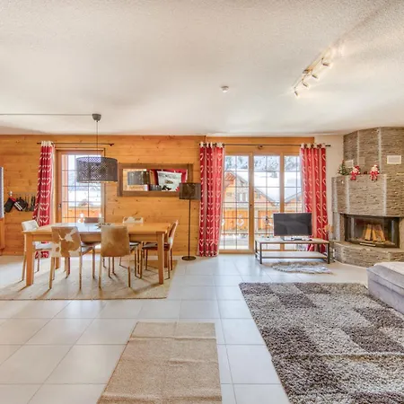 Hermine 1, Ski-in Ski-out With Chimney Apartment *