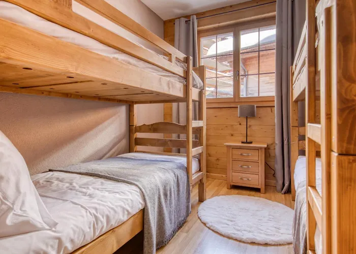 Ski-In Ski-Out With Chimney And View Apartment