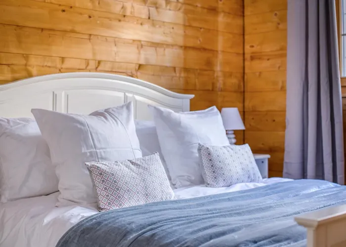 Ski-In Ski-Out With Chimney And View 아파트